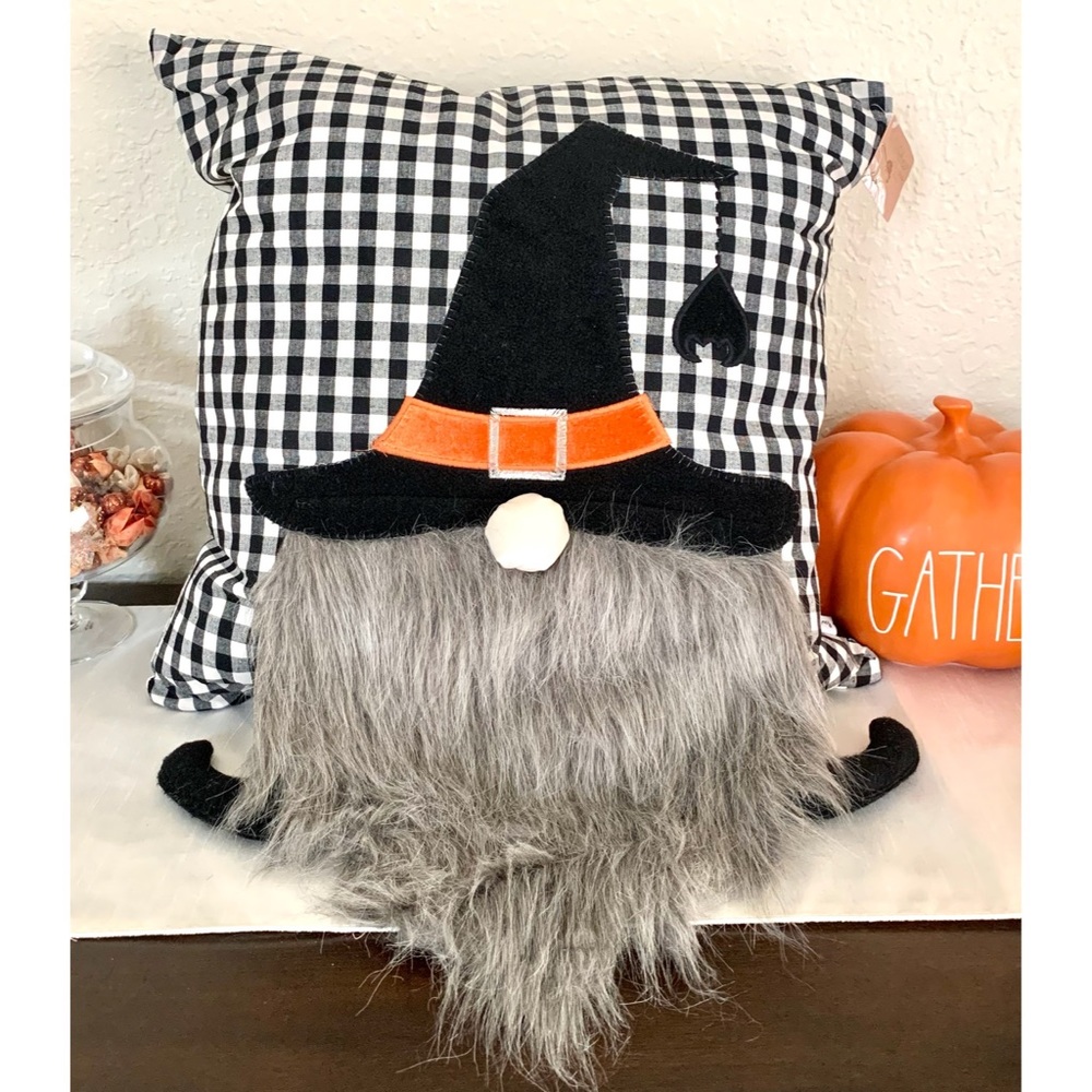 Halloween GNOME w/Beard Gingham Pillow